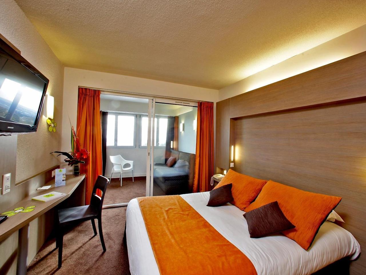 Logis Hotel Restaurant Aloe เลแซร์บิเย ภายนอก รูปภาพ