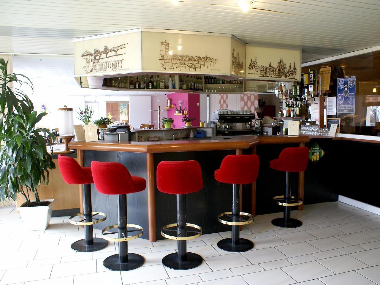 Logis Hotel Restaurant Aloe เลแซร์บิเย ภายนอก รูปภาพ